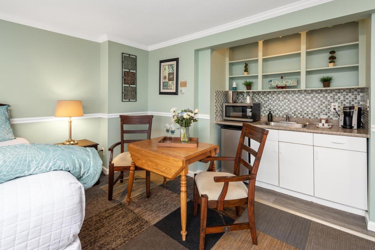 Nantasket Hotel 3*